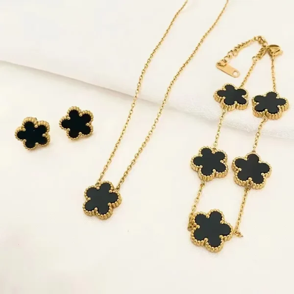 Conjunto Luxo Flores – Colar, Pulseira e Brincos em Aço Inoxidável